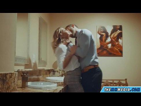 ❤️ Nuair a mheallann blonde busty tú i seomra scíthe poiblí ❤️  Porn  uainn ga.milf-nut-net.ru